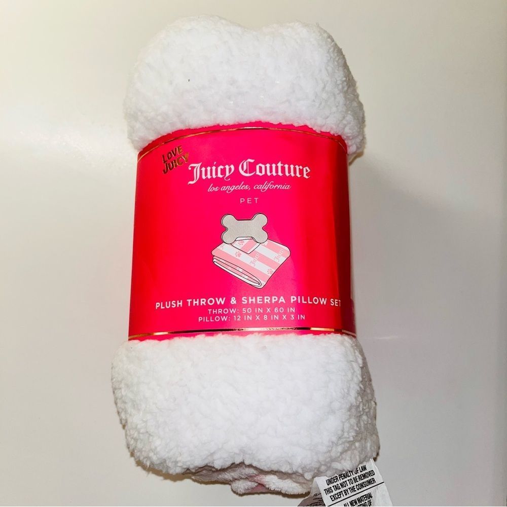 **SOLD** Juicy Couture Pet Plush Throw & Bone Shaped Sherpa Pillow Set for Dogs - Picture 1 of 16
